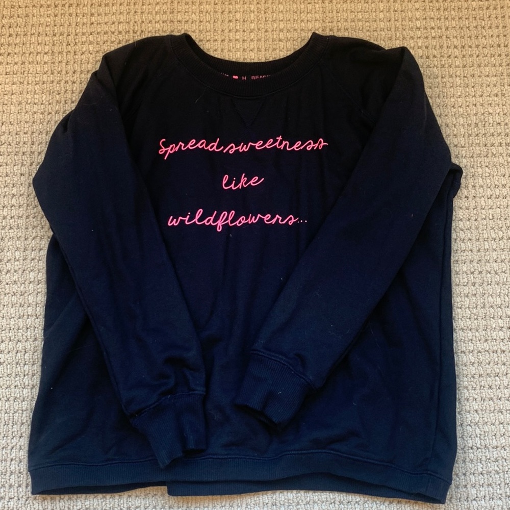 Spread sweetness like Wildflower crewneck